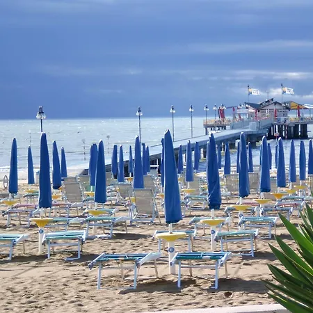 Hotel Erica Lignano 4*