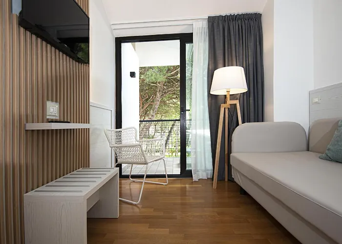 Hotel Erica Lignano 4*