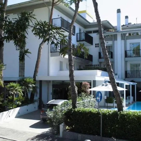 Otel Erica Lignano 4*
