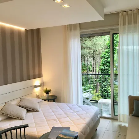 Ξενοδοχείο Erica Lignano 4*